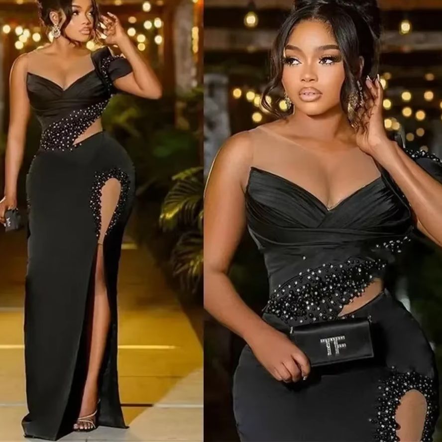 Women Formal Wear For Plus Size - サテン生地のプラスサイズフォーマルドレス、アソエビ、パーティープロムガウン、セクシーな黒のイブニングドレス、シアーネック、ビーズ刺繍、アラビアンスタイル（女性用）